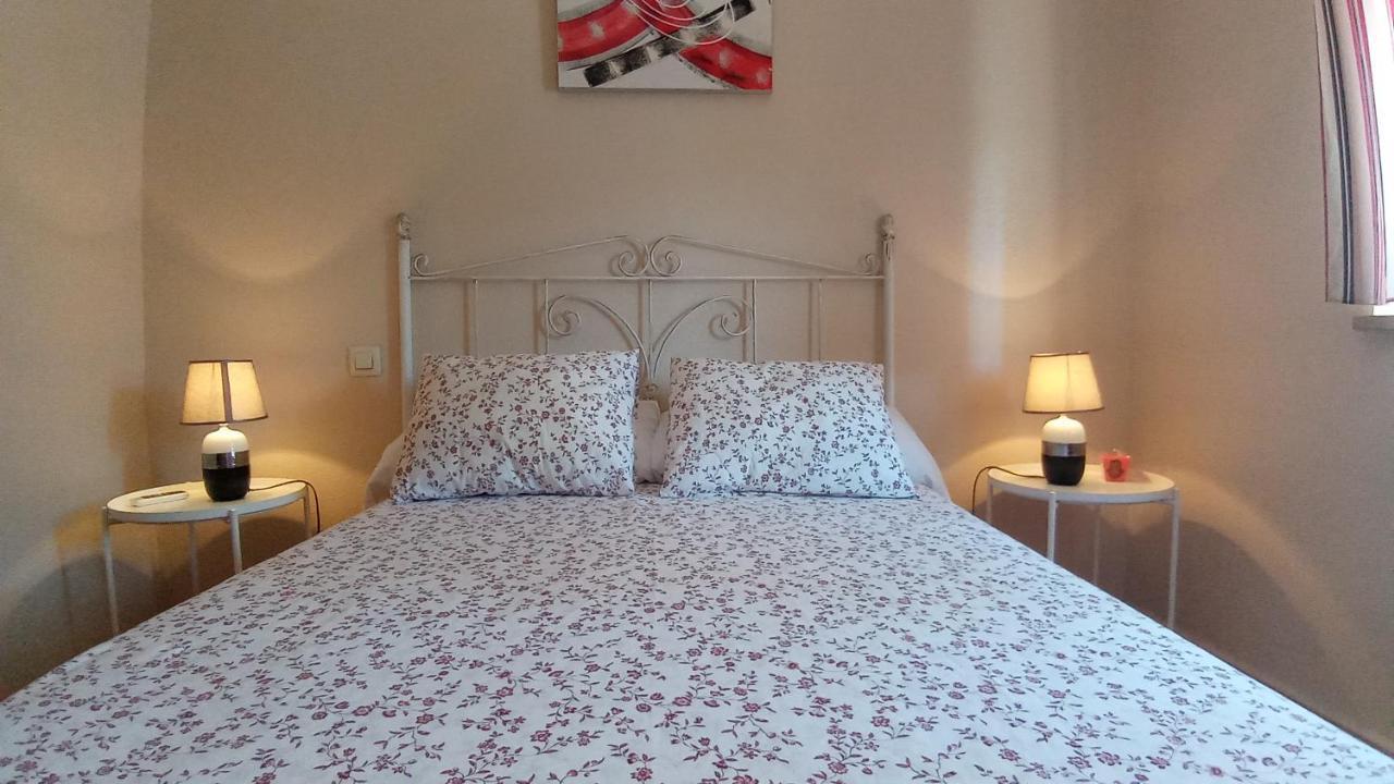 El Apartamento De Trini Sevilla Bagian luar foto