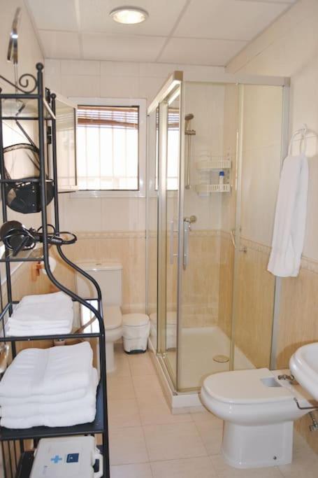 El Apartamento De Trini Sevilla Bagian luar foto
