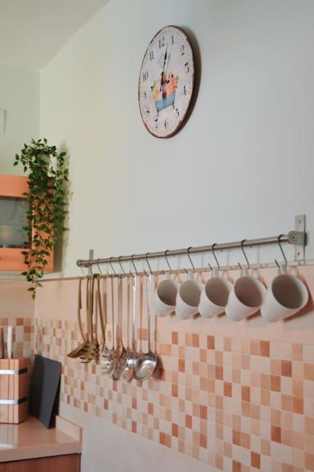 El Apartamento De Trini Sevilla Bagian luar foto