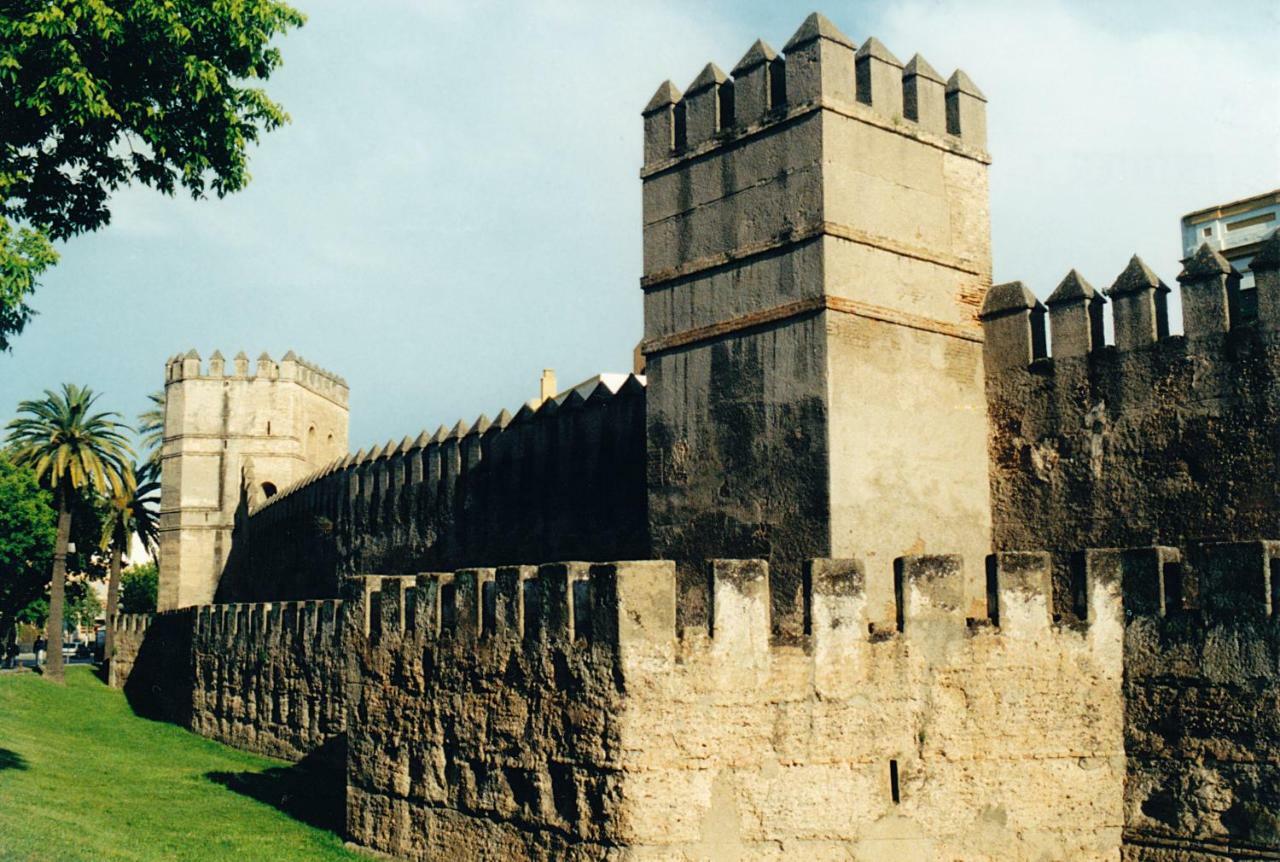 El Apartamento De Trini Sevilla Bagian luar foto