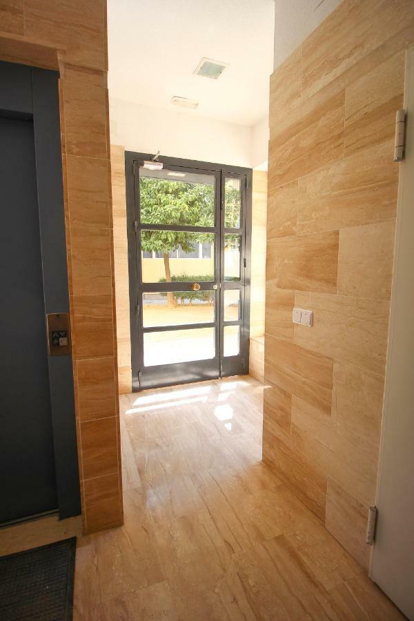 El Apartamento De Trini Sevilla Bagian luar foto